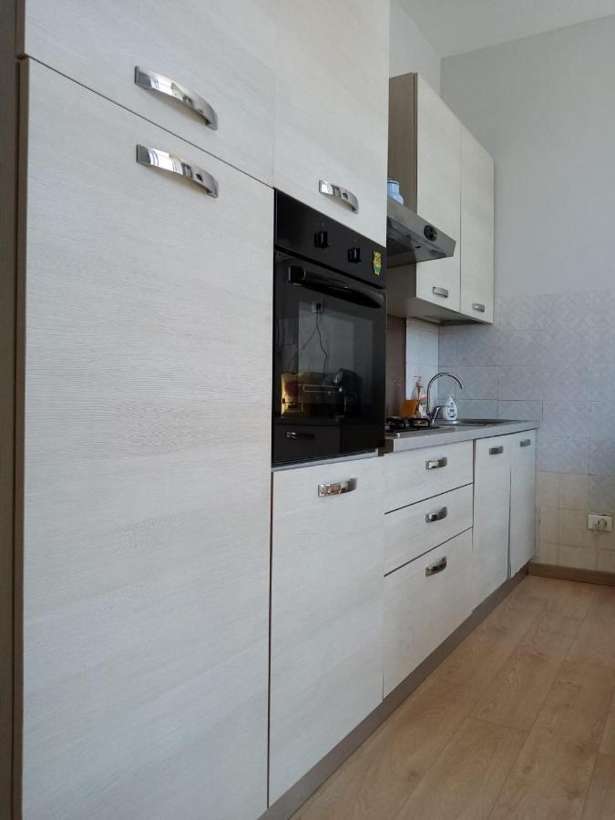 Binario 5 Panzió Lucca Kültér fotó
