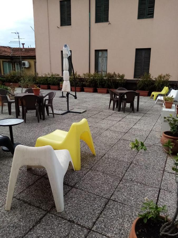Binario 5 Panzió Lucca Kültér fotó