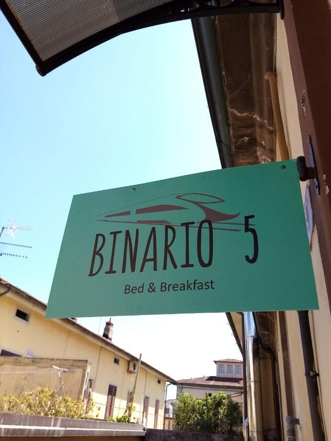 Binario 5 Panzió Lucca Kültér fotó