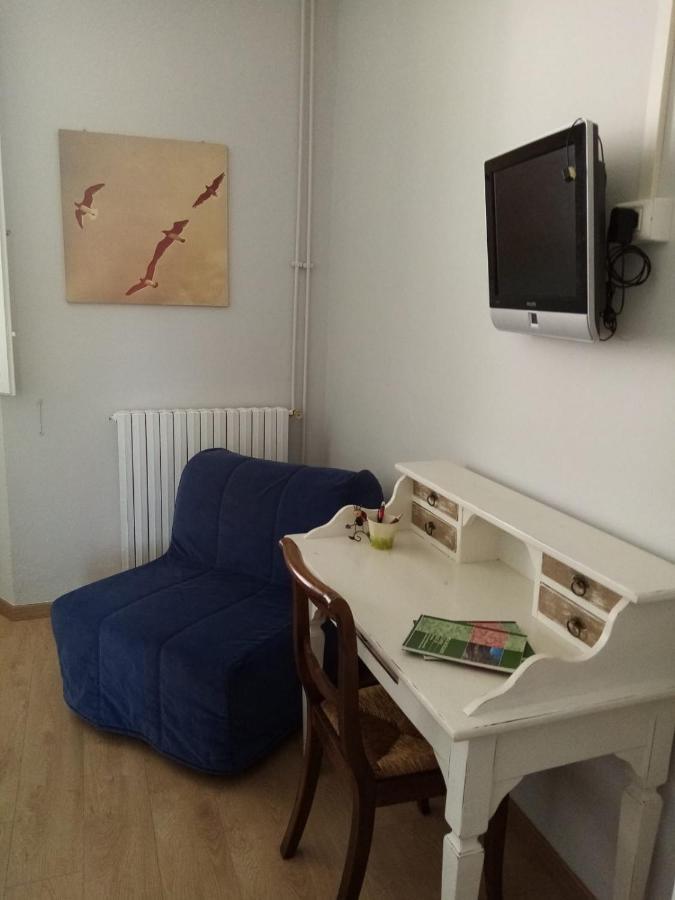 Binario 5 Panzió Lucca Kültér fotó